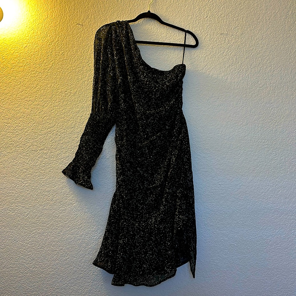 Honey Punch- One shoulder ruffle dress
